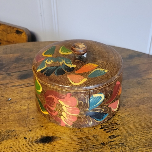 🛒🛍️💥Vintage Handcrafted hand painted Floral Wooden Box/lid - Picture 1 of 12